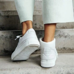 APL Low Sneaker - Vegan Apple Leather -Sportswear Shop apl monowhite sneaker low shoes komrads 231273