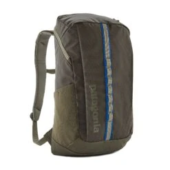 Patagonia Black Hole Pack 25L - 100% Recycled Polyester -Sportswear Shop black hole pack 25l 100 recycled polyester bags patagonia basin green 857268