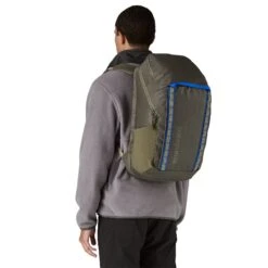 Patagonia Black Hole Pack 32L - 100% Recycled Polyester -Sportswear Shop black hole pack 32l 100 recycled polyester bags patagonia 499766
