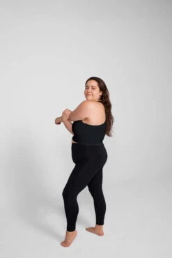 W's Compressive Leggings - Normal - Made From Recycled Plastic Bottles -Sportswear Shop compressive legging made from recycled plastic bottles leggings girlfriend collective 813141