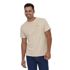 Patagonia Fitz Roy Icon Responsibili-Tee -Sportswear Shop fitz roy icon responsibili tee shirt patagonia birch white s 895299
