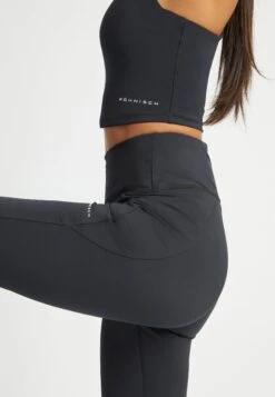 Röhnisch Flattering High Waist Pants - Recycled Polyester -Sportswear Shop flattering high waist pants recycled polyester pants rohnisch 266151