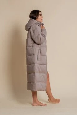W's Long Puffer Jacket - Recycled PET -Sportswear Shop long puffer jacket recycled pet jacket girlfriend collective 419534