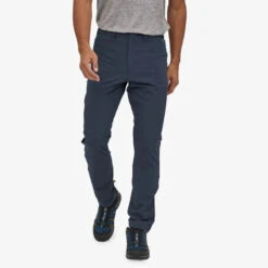 Patagonia M's Terravia Trail Pants - Recycled Polyester -Sportswear Shop ms altvia trail pants recycled polyester pants patagonia new navy 32 short 423219