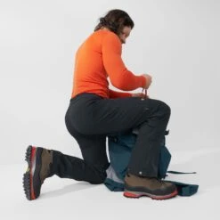 FJÄLLRÄVEN M's Bergtagen Touring Trousers - Recycled Polyamide -Sportswear Shop ms bergtagen touring trousers recycled polyamide pants fjallraven 799085