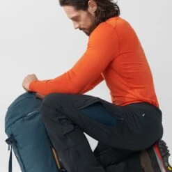 FJÄLLRÄVEN M's Bergtagen Touring Trousers - Recycled Polyamide -Sportswear Shop ms bergtagen touring trousers recycled polyamide pants fjallraven 807747
