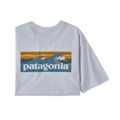 Patagonia M's Boardshort Logo Pocket Responsibili-Tee - Recycled Cotton & Recycled Polyester -Sportswear Shop ms boardshort logo pocket responsibili tee recycled cotton recycled polyester shirt patagonia 206521