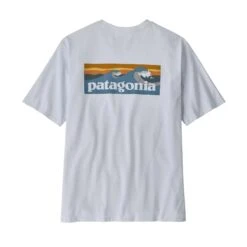 Patagonia M's Boardshort Logo Pocket Responsibili-Tee - Recycled Cotton & Recycled Polyester -Sportswear Shop ms boardshort logo pocket responsibili tee recycled cotton recycled polyester shirt patagonia 663432