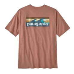 Patagonia M's Boardshort Logo Pocket Responsibili-Tee - Recycled Cotton & Recycled Polyester -Sportswear Shop ms boardshort logo pocket responsibili tee recycled cotton recycled polyester shirt patagonia 972942