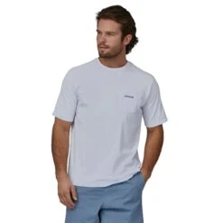 Patagonia M's Boardshort Logo Pocket Responsibili-Tee - Recycled Cotton & Recycled Polyester -Sportswear Shop ms boardshort logo pocket responsibili tee recycled cotton recycled polyester shirt patagonia white m 855757