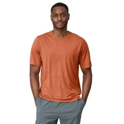 Patagonia M's Cap Cool Daily Shirt - Recycled Polyester -Sportswear Shop ms cap cool daily shirt recycled polyester shirt patagonia sienna clay light sienna clay x dye s 663664