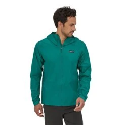 Patagonia M's Dirt Roamer Jacket - 100% Recycled Nylon -Sportswear Shop ms dirt roamer jacket 100 recycled nylon jacket patagonia borealis green s 133045