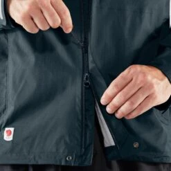 FJÄLLRÄVEN M's High Coast Hydratic Jacket - Recycled Polyamide -Sportswear Shop ms high coast hydratic jacket recycled polyamide jacket fjallraven 407052