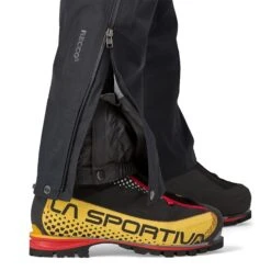 Patagonia M's Triolet Pants - Recycled Polyester & Recycled Nylon -Sportswear Shop ms triolet pants recycled polyester recycled nylon pants patagonia 202876