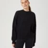 BJØRN BORG Studio Oversized Crew -Sportswear Shop studio oversized crew shirt bjorn borg black beauty xs 649063