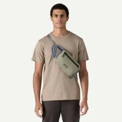 Patagonia Terravia Hip Bag 5L - Recycled Nylon -Sportswear Shop terravia hip bag 5l recycled nylon bags patagonia 189861