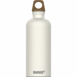 Sigg Traveller MyPlanet Bottle - 100% Recycled Aluminum -Sportswear Shop traveller myplanet bottle 100 recycled aluminum cutlery sigg ecru 06l 161603