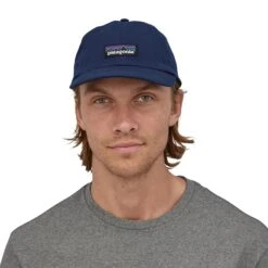 Patagonia Unisex P-6 Label Trad Cap - Organic Cotton -Sportswear Shop unisex p 6 label trad cap organic cotton headwear patagonia 782778