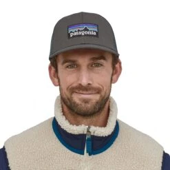 Patagonia Unisex P-6 Logo Trucker Hat - Organic Cotton -Sportswear Shop unisex p 6 logo trucker hat organic cotton headwear patagonia 927448 242c4fcf 43ee 47ce 9233 c8d6cad43611