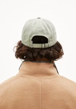 Armedangels Unisex Yenaas Bold Cap - 100% Organic Cotton -Sportswear Shop unisex yenaas bold cap 100 organic cotton headwear armedangels 102260