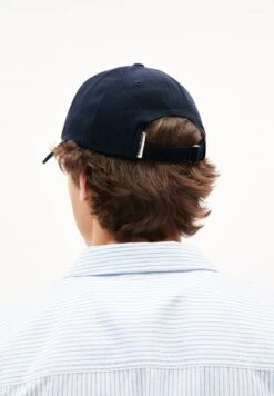 Armedangels Unisex Yenaas Bold Cap - 100% Organic Cotton -Sportswear Shop unisex yenaas bold cap 100 organic cotton headwear armedangels 353921