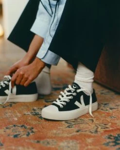 Veja Wata II Low Canvas - Organic Certified Cotton -Sportswear Shop wata ii low canvas organic certified cotton shoes veja 676027