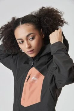 W's Abstral+ 2.5L Jacket - Recycled Polyester & Circular Polyester -Sportswear Shop ws abstral 25l jacket recycled polyester circular polyester jacket picture organic 827409