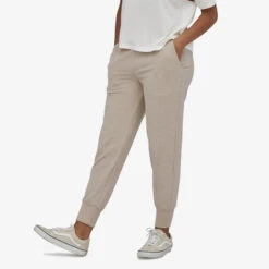 Patagonia W's Ahnya Pants - Organic Cotton & Recycled Polyester -Sportswear Shop ws ahnya fleece pants organic cotton recycled polyester pants patagonia dyno white xs 622876