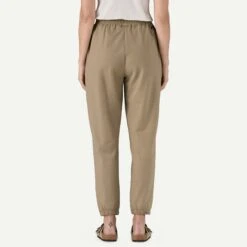 Patagonia W's Ahnya Sweatpants - Organic Cotton & Recycled Polyester -Sportswear Shop ws ahnya sweatpants organic cotton recycled polyester pants patagonia 528672
