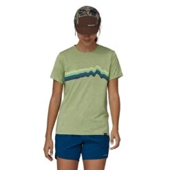 Patagonia W's Capilene® Cool Daily Graphic T-Shirt - Recycled Polyester -Sportswear Shop ws capilener cool daily graphic t shirt recycled polyester shirt patagonia ridge rise stripe salvia green x dye s 216368