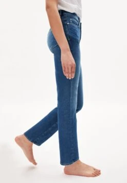 Armedangels W's Carenaa - Straight Fit Mid Waist Jeans - Organic Cotton -Sportswear Shop ws carenaa straight fit mid waist jeans organic cotton pants armedangels 289900