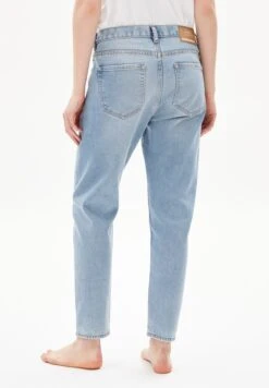 Armedangels W's Cayaa - Tapered Boyfriend Fit Mid Waist - Organic Cotton -Sportswear Shop ws cayaa tapered x boyfriend fit mid waist organic cotton pants armedangels 318669