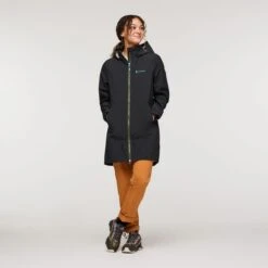 Cotopaxi W's Cielo Rain Trench - 100% Recycled Polyester -Sportswear Shop ws cielo rain trench 100 recycled polyester jacket cotopaxi 208084