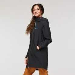 Cotopaxi W's Cielo Rain Trench - 100% Recycled Polyester -Sportswear Shop ws cielo rain trench 100 recycled polyester jacket cotopaxi 990379