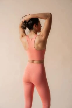 W's Compressive Leggings - Limited Colors - Made From Recycled Plastic Bottles -Sportswear Shop ws compressive legging limited colors made from recycled plastic bottles pants girlfriend collective 654460