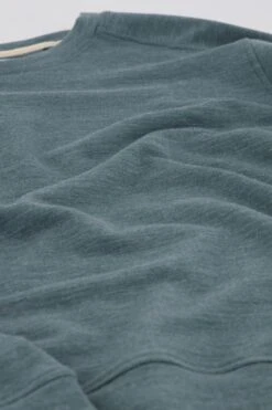 Mons Royale W's Covert Lite Crew - Merino Wool & Tencel Lyocell -Sportswear Shop ws covert lite crew merino wool tencel lyocell shirt mons royale 886620