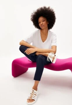 Armedangels W's Danyaa Pants - Regular Fit - Organic Cotton -Sportswear Shop ws danyaa pants regular fit organic cotton pants armedangels 309064