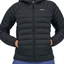 Patagonia W's Down Sweater Hoody - Recycled Nylon & RDS Certified Down -Sportswear Shop ws down sweater hoody recycled nylon rds certified down jacket patagonia 107056