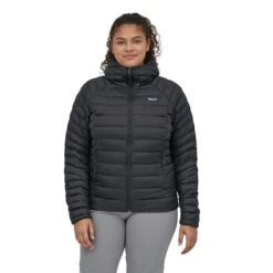 Patagonia W's Down Sweater Hoody - Recycled Nylon & RDS Certified Down -Sportswear Shop ws down sweater hoody recycled nylon rds certified down jacket patagonia 775243