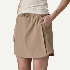Patagonia W's Fleetwith Skort - Recycled Polyester & Elastane -Sportswear Shop ws fleetwith skort recycled polyester elastane skirt patagonia 449984