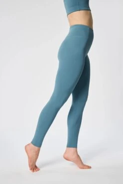 W's Float High-Rise Leggings - Made From Recycled Plastic Bottles -Sportswear Shop ws float high rise leggings made from recycled plastic bottles pants girlfriend collective 901791