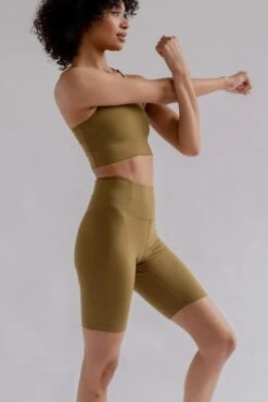 W's Float High-Rise Bike Shorts - Made From Recycled Plastic Bottles -Sportswear Shop ws float seamless high rise bike short made from 90 recycled plastic bottles shorts girlfriend collective 750220