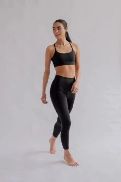 W's Float High-Rise Leggings - Made From Recycled Plastic Bottles -Sportswear Shop ws float seamless high rise legging made from recycled plastic bottles leggings girlfriend collective 362398