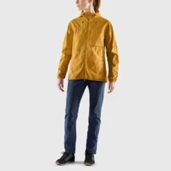 FJÄLLRÄVEN W's High Coast Wind Jacket - Polyamide & Organic Cotton -Sportswear Shop ws high coast wind jacket polyamide organic cotton jacket fjallraven 948962