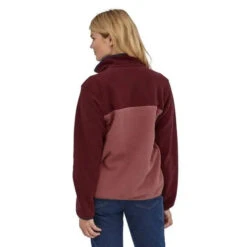 Patagonia W's Lightweight Synchilla Snap-T Fleece Pullover - Recycled Polyester -Sportswear Shop ws lightweight synchilla snap t fleece pullover recycled polyester shirt patagonia 228314