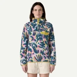 Patagonia W's Lightweight Synchilla Snap-T Fleece Pullover - Recycled Polyester