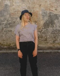 Armedangels W's Mairaa - Mom Fit High Waist - 100% Organic Cotton -Sportswear Shop ws mairaa mom fit high waist 100 organic cotton pants armedangels 673776