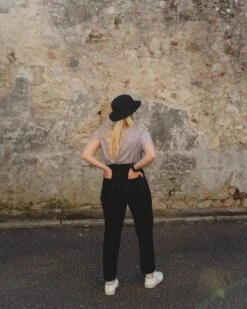 Armedangels W's Mairaa - Mom Fit High Waist - 100% Organic Cotton -Sportswear Shop ws mairaa mom fit high waist 100 organic cotton pants armedangels 899009