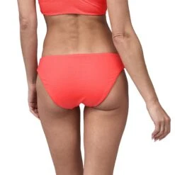 Patagonia W's Nanogrip Bottoms - Recycled Nylon -Sportswear Shop ws nanogrip bottoms recycled nylon swimwear patagonia 570773