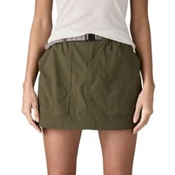 Patagonia W's Outdoor Everyday Skort 25 Patagonia W's Outdoor Everyday Skort -Sportswear Shop ws outdoor everyday skort skort patagonia basin green xs 570567